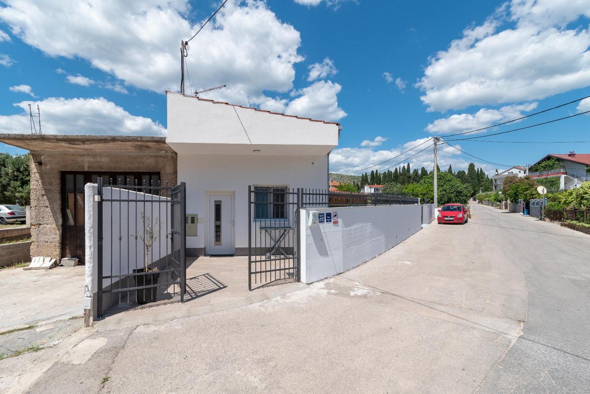 Apartman Dino Trogir Bagian luar foto