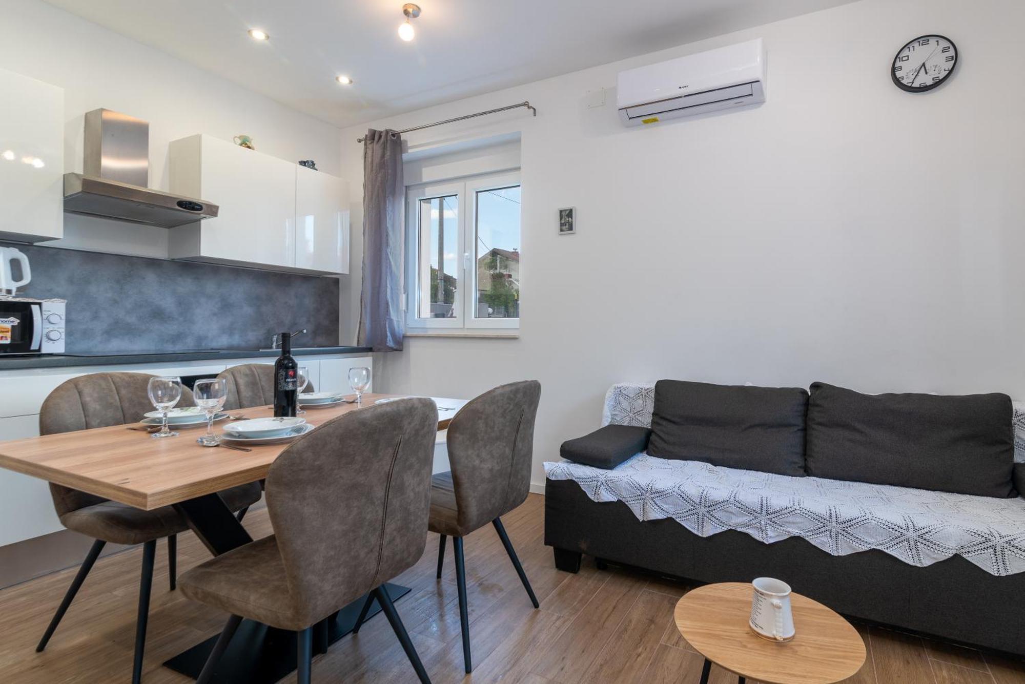 Apartman Dino Trogir Bagian luar foto