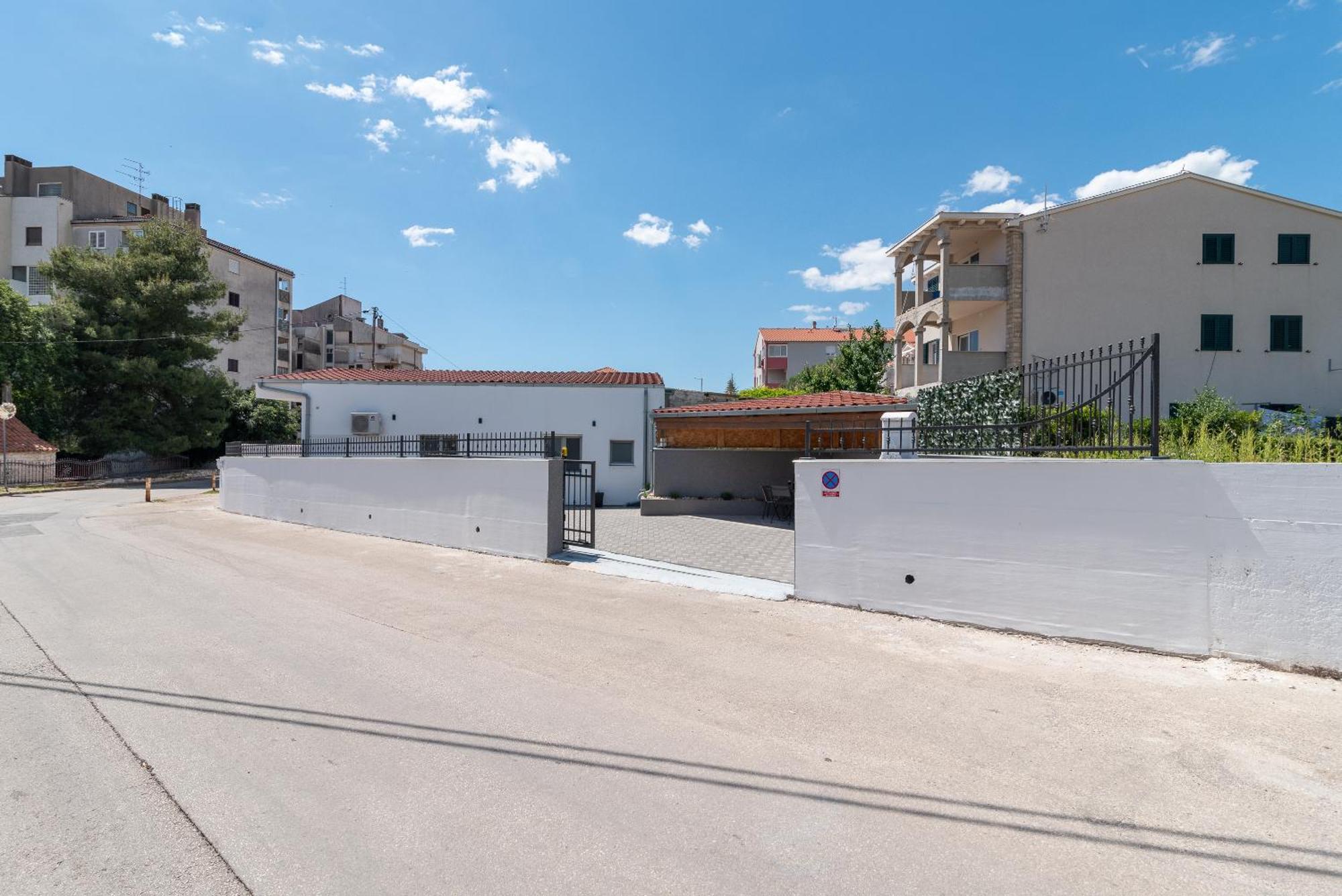 Apartman Dino Trogir Bagian luar foto