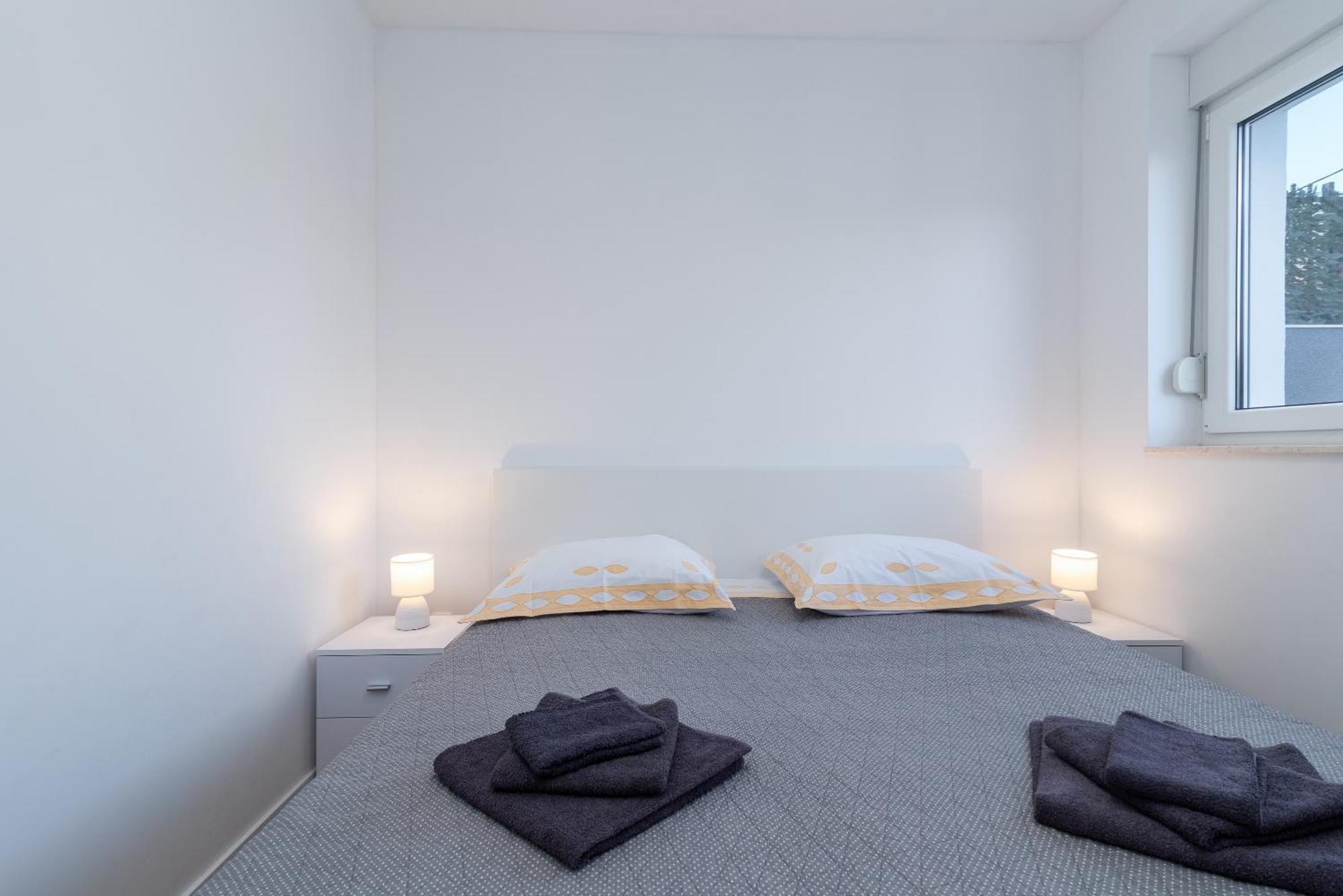 Apartman Dino Trogir Bagian luar foto