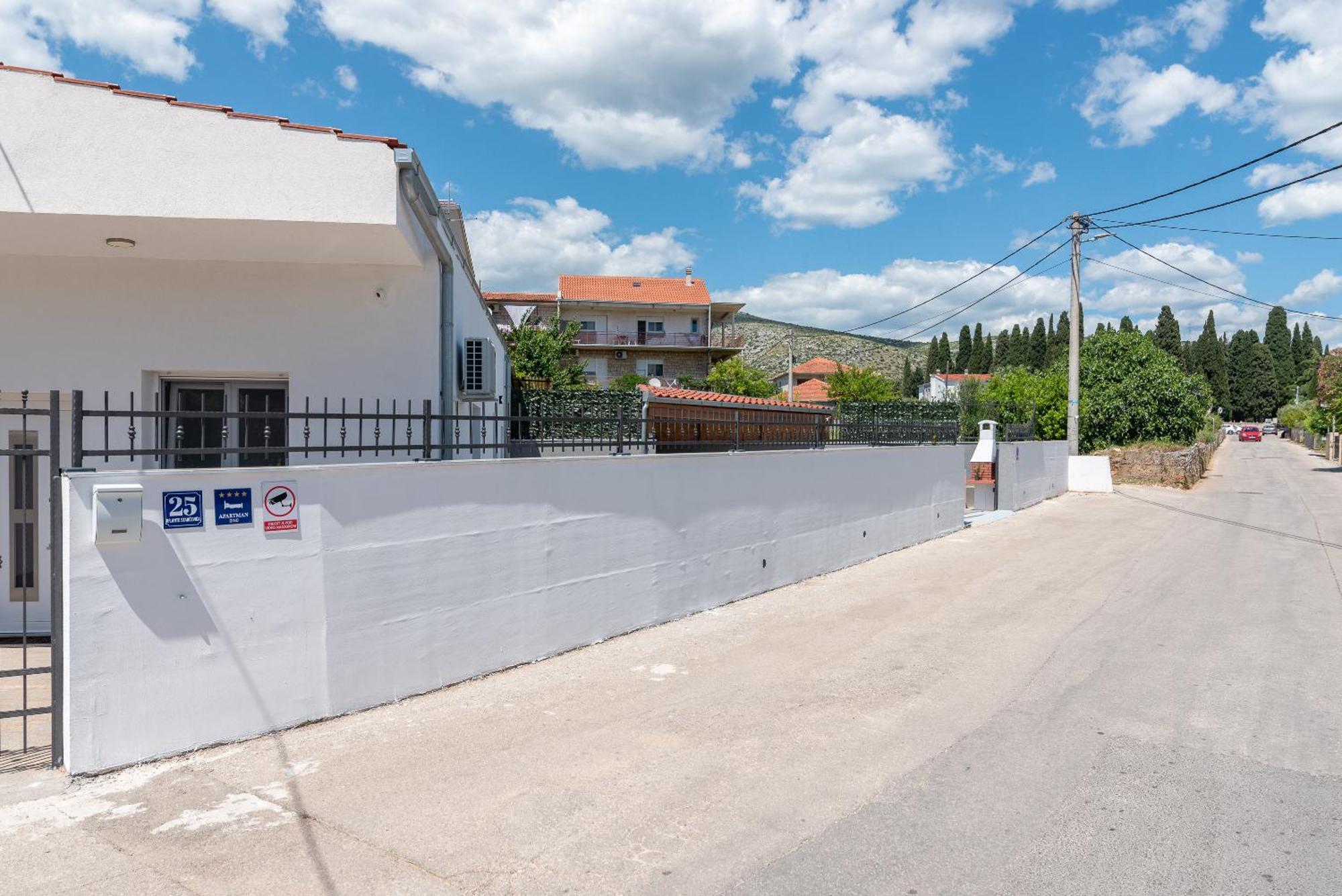 Apartman Dino Trogir Bagian luar foto